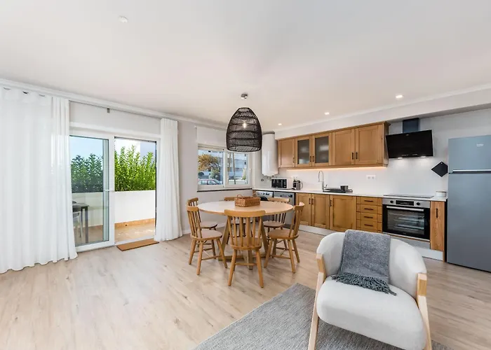 Apartment Pointsurprise House 2