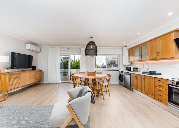 Apartment Pointsurprise House 2