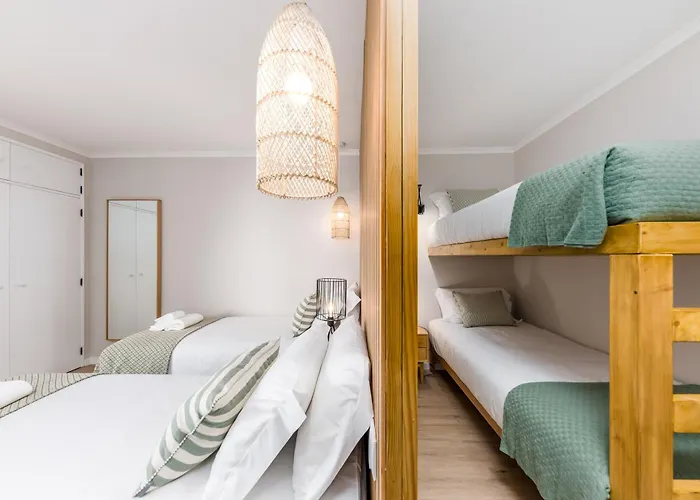 Pointsurprise House 2 Apartment