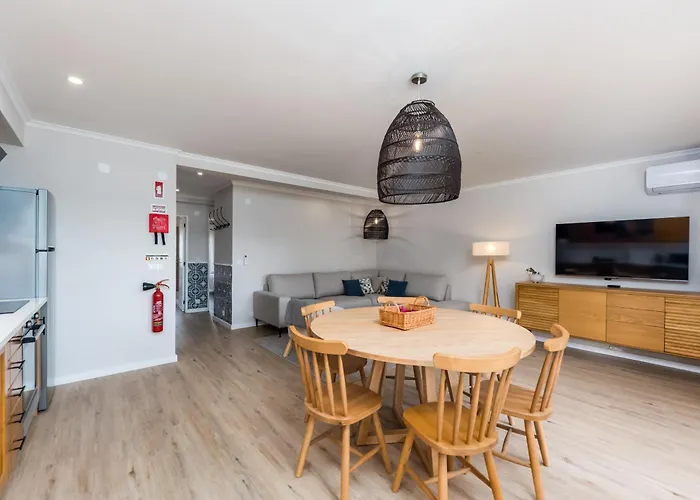 Apartment Pointsurprise House 2